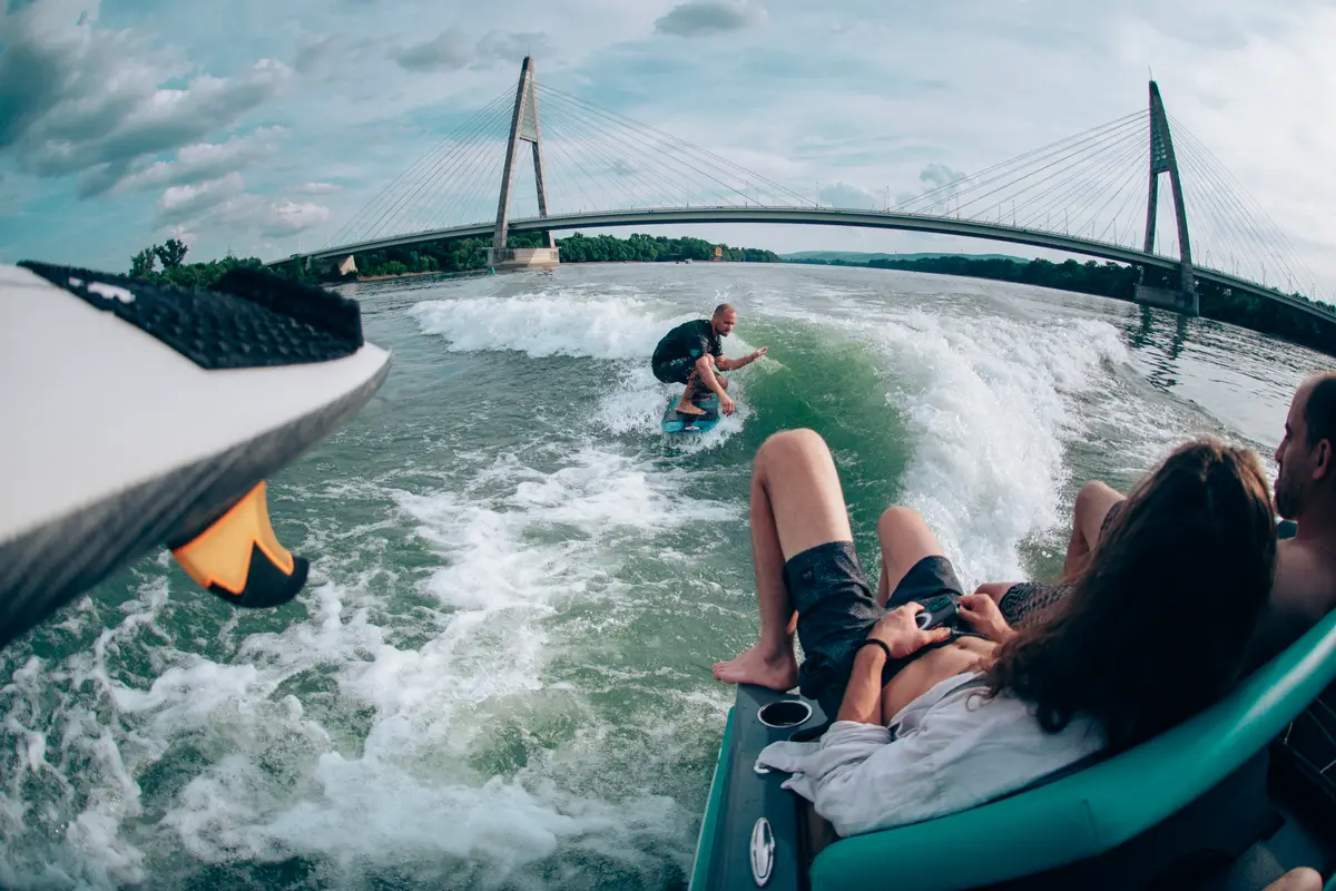 Wakesurf/wakeboard a Dunán – ATX Type S 22 – 3/3. fotó